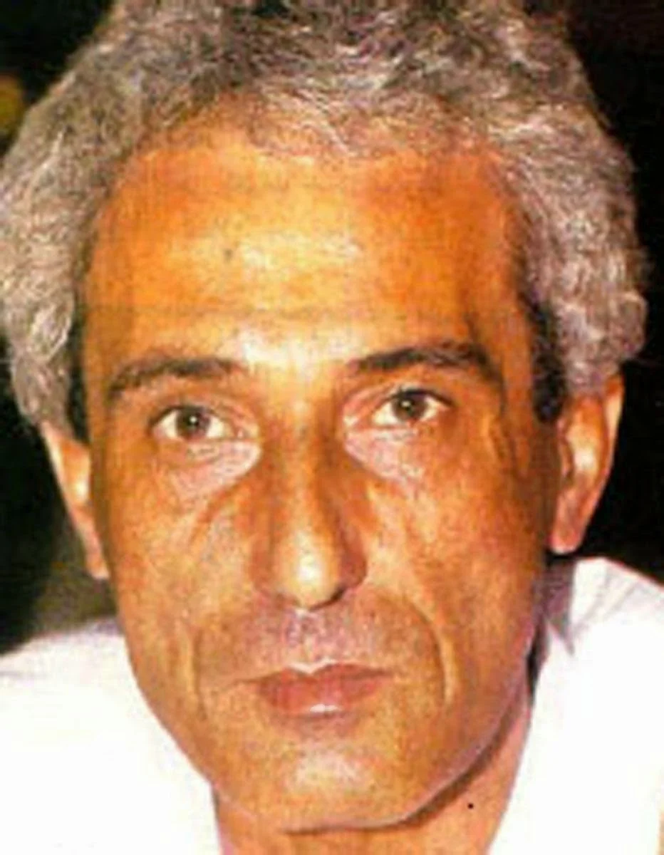 The cartoonist: "to be or not to be" 13 1k - The cartoonist: "to be or not to be"