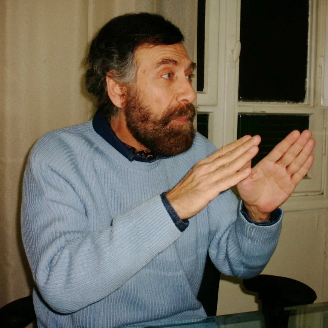 The cartoonist: "to be or not to be" 15 syrian cartoonist Ali Firzat - The cartoonist: "to be or not to be"