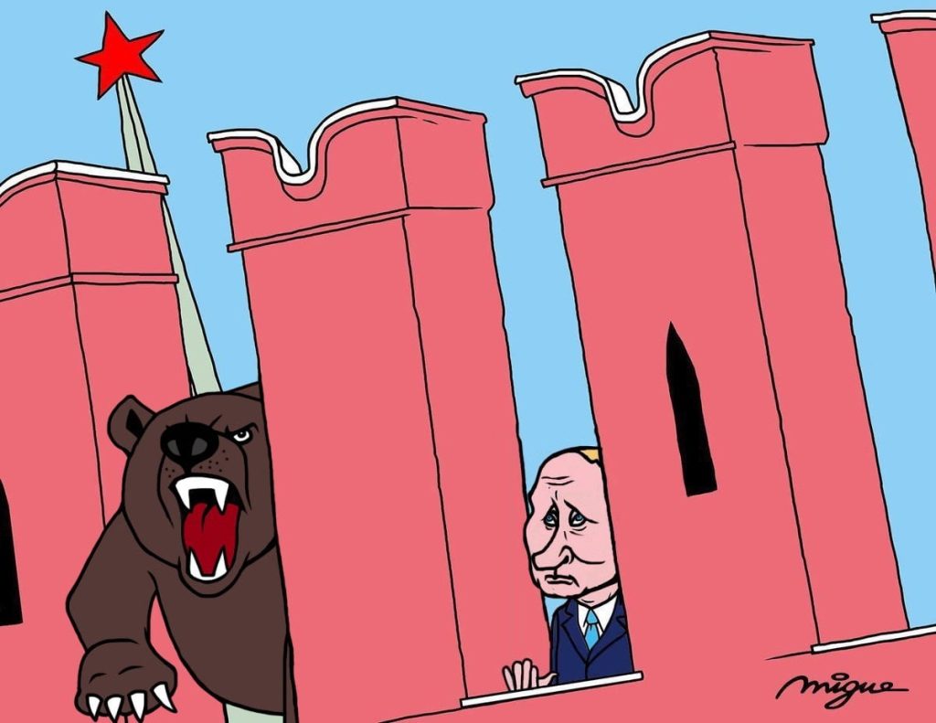 EHBQAJIWwAYZv9m - Behind the Kremlin walls